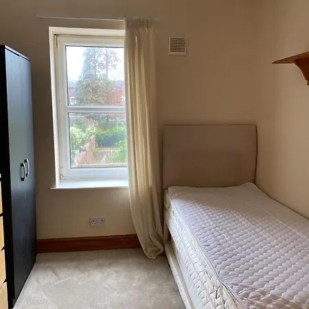 Carlisle Centre 4-bed House בית נופש קרליסל